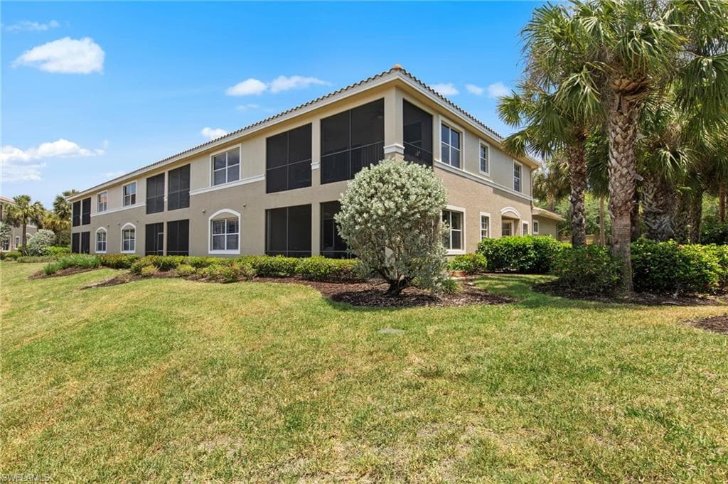 7090 Bay Woods Lake CT 201-40