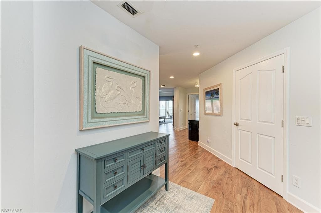 14813 Laguna DR 401-6