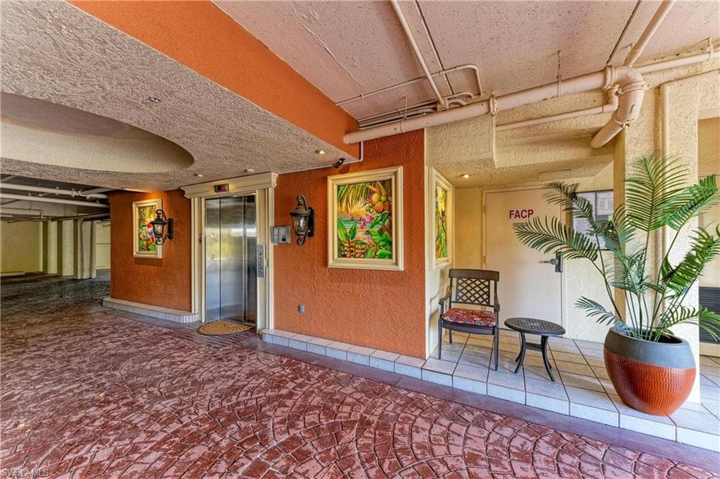 14813 Laguna DR 401-3
