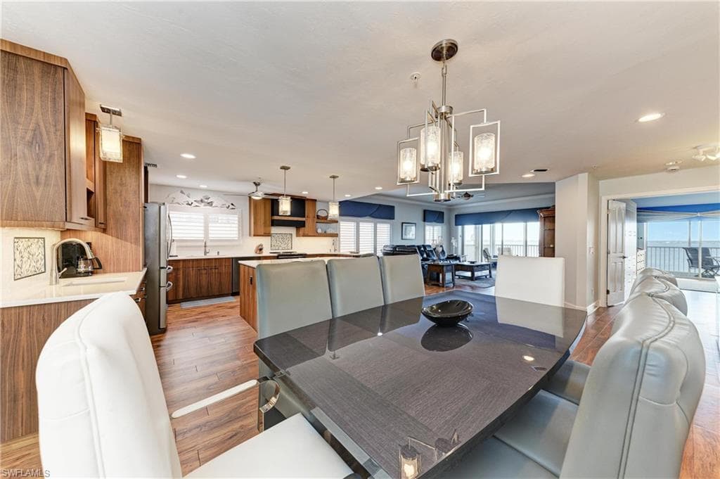 14813 Laguna DR 401-24