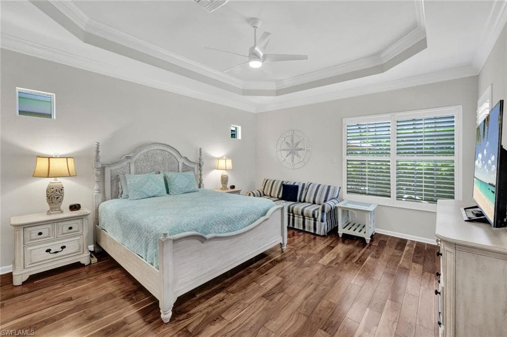 16208 Parque LN-12