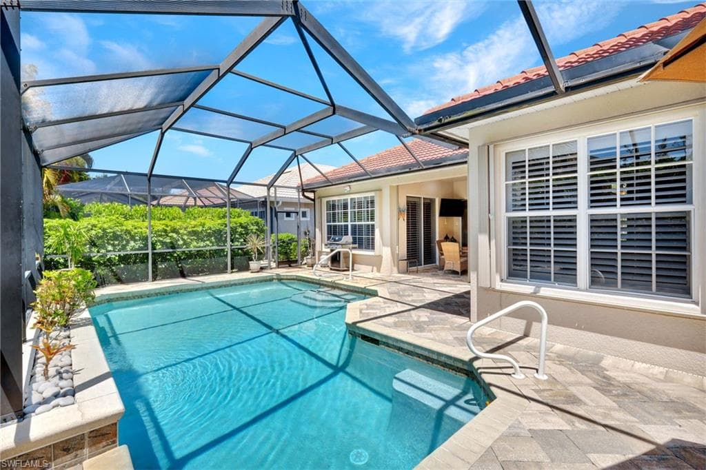 16208 Parque LN-22