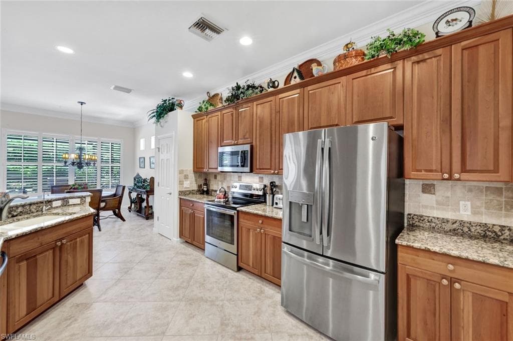 16208 Parque LN-8