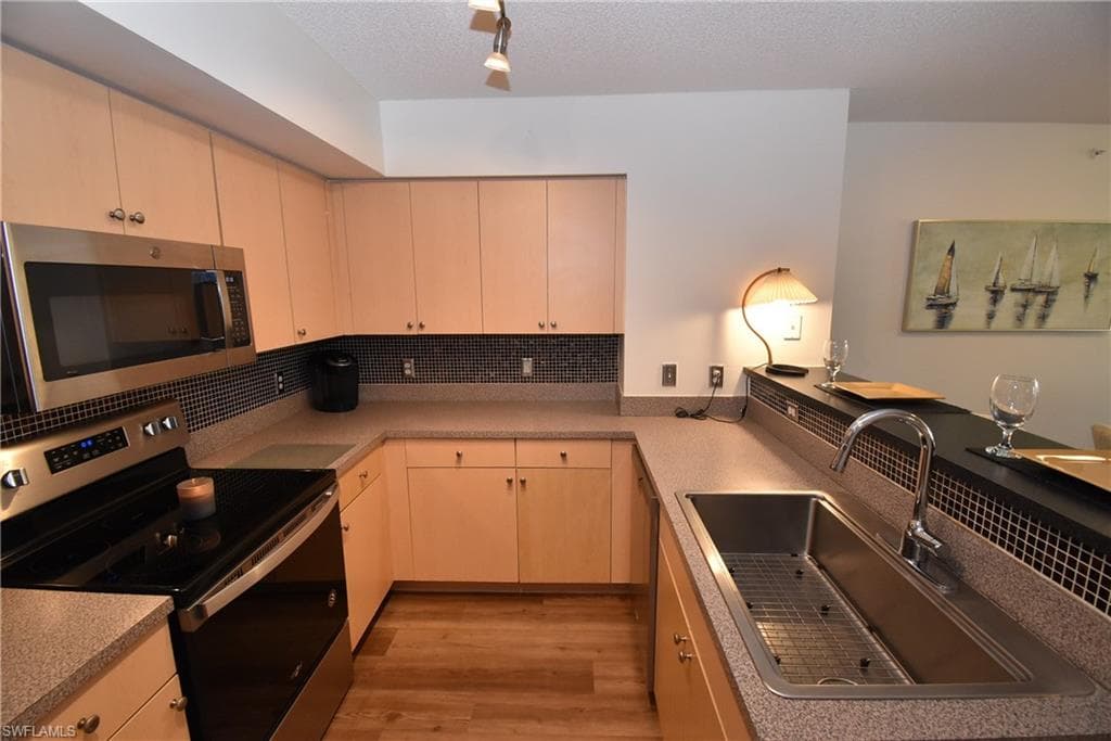 8735 River Homes LN 6-302-7
