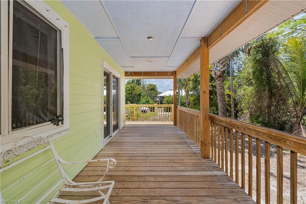 7322 Hibiscus AVE-4