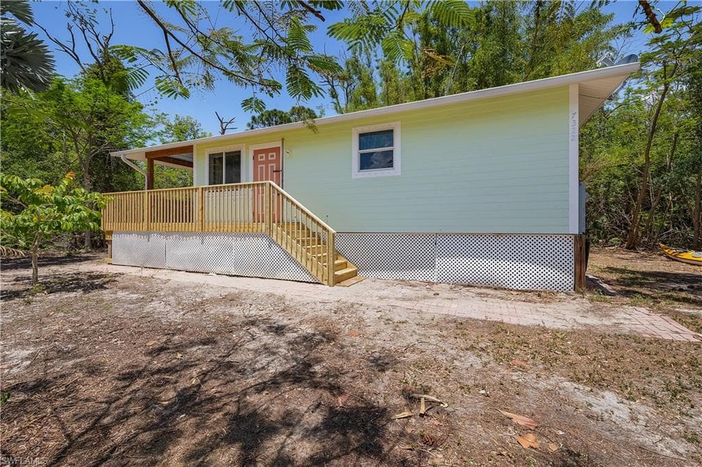 7322 Hibiscus AVE-20