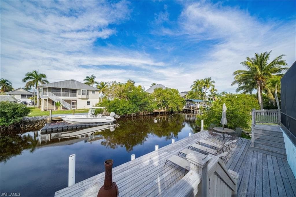 1283 Grand Canal DR-26