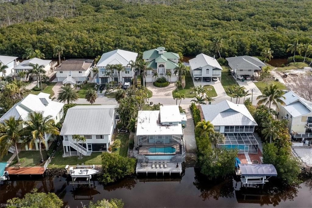 1283 Grand Canal DR-32