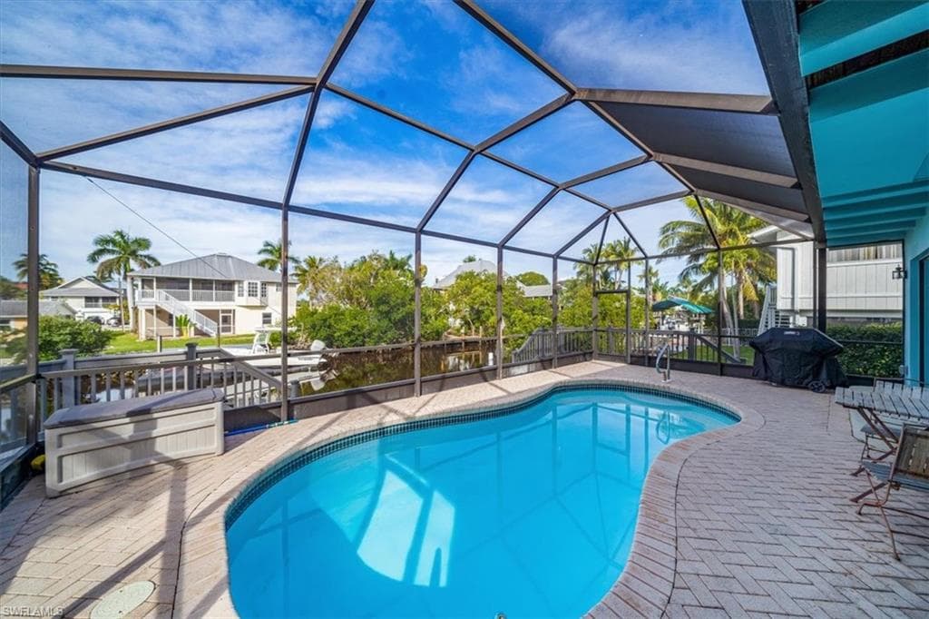 1283 Grand Canal DR-20