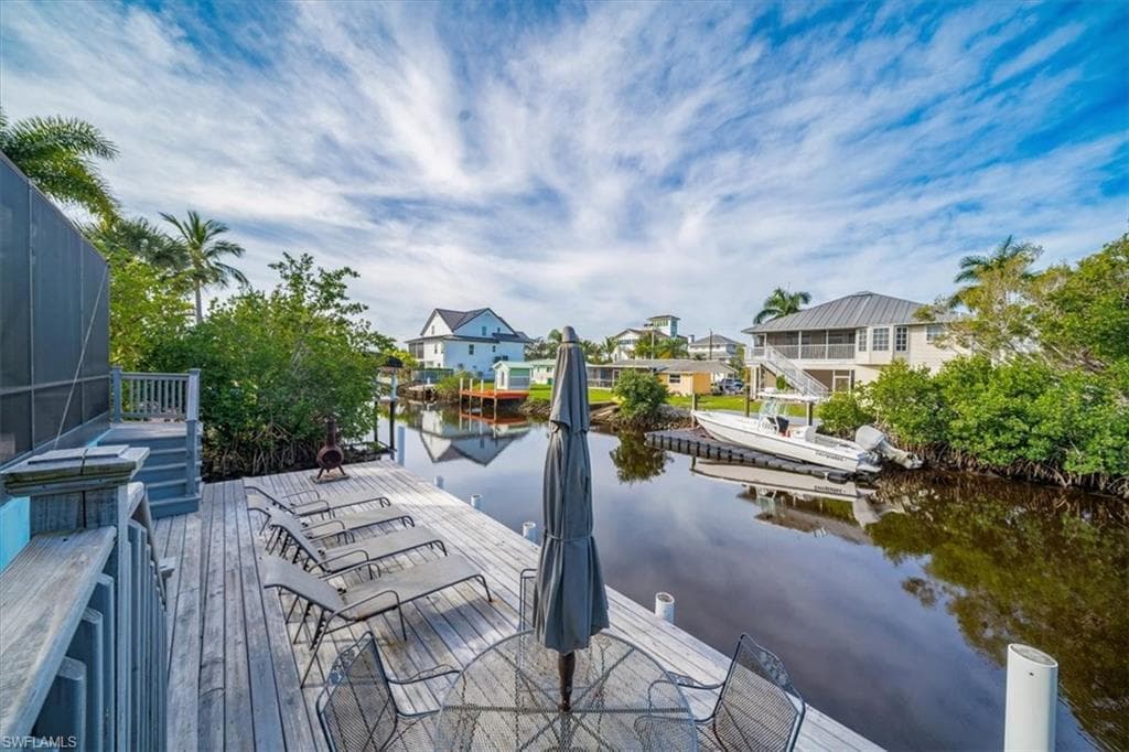 1283 Grand Canal DR-24