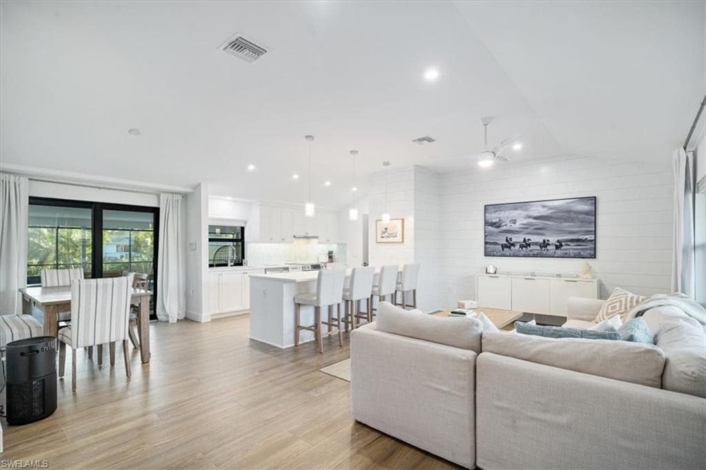 148 1st ST-8
