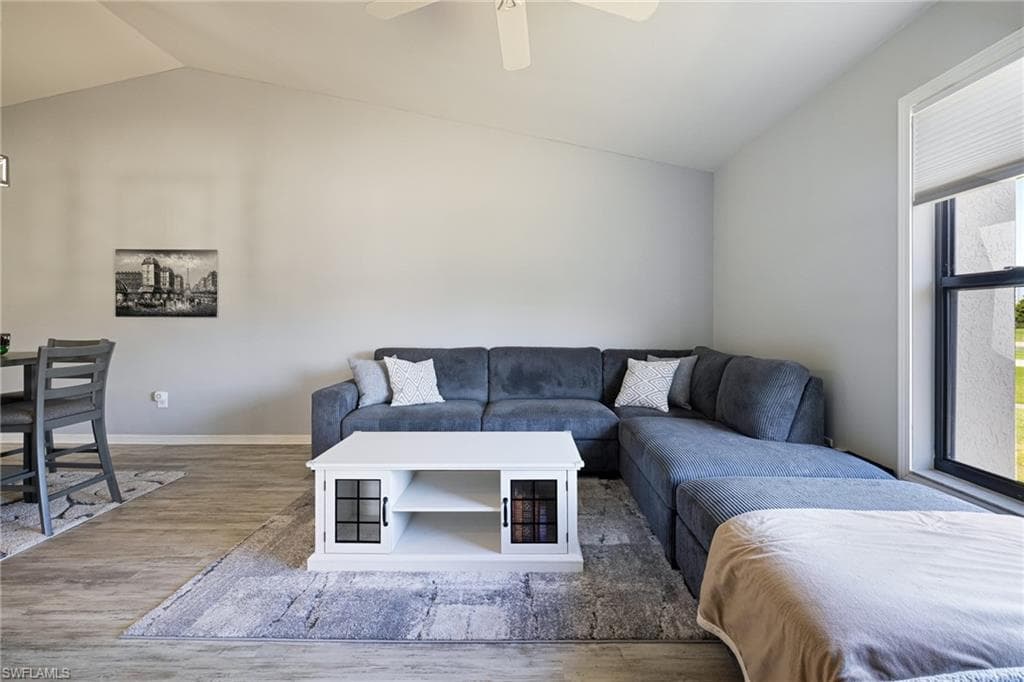 5805 Trailwinds DR 326-6