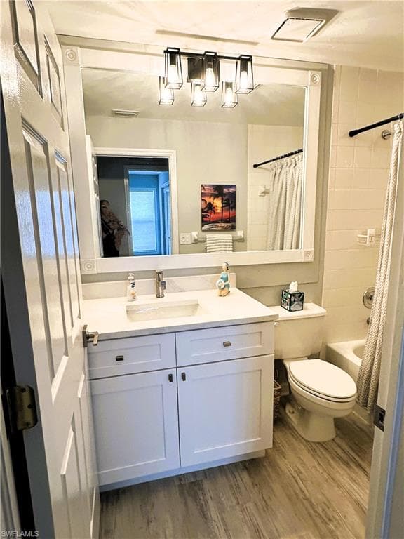 5805 Trailwinds DR 326-26