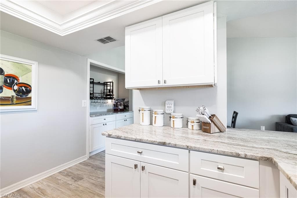 5805 Trailwinds DR 326-11