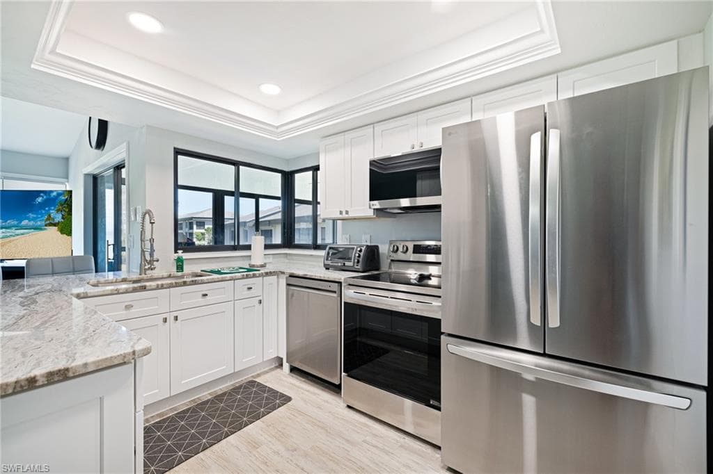 5805 Trailwinds DR 326-8