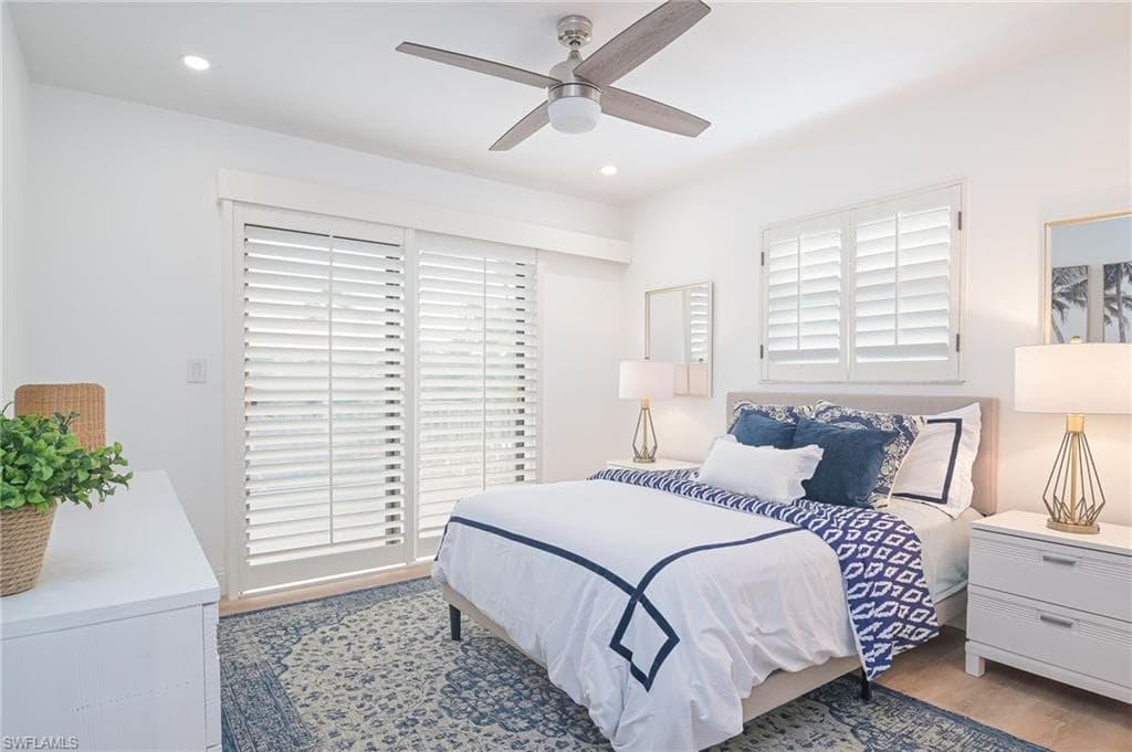 1420 Jewel Box AVE-24