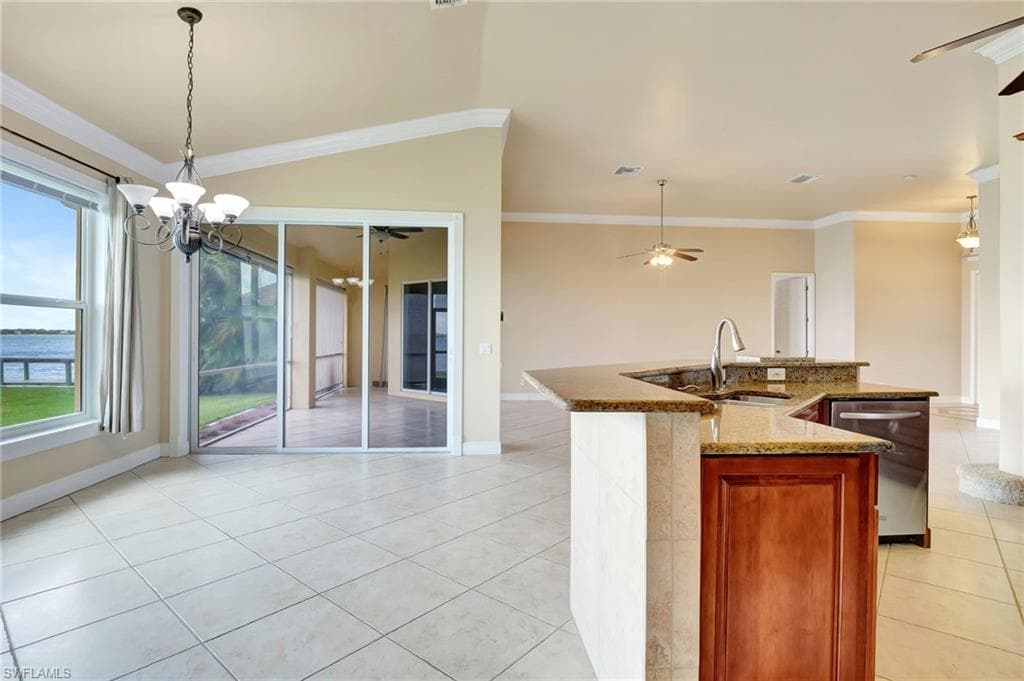 6140 River Shore CT-16