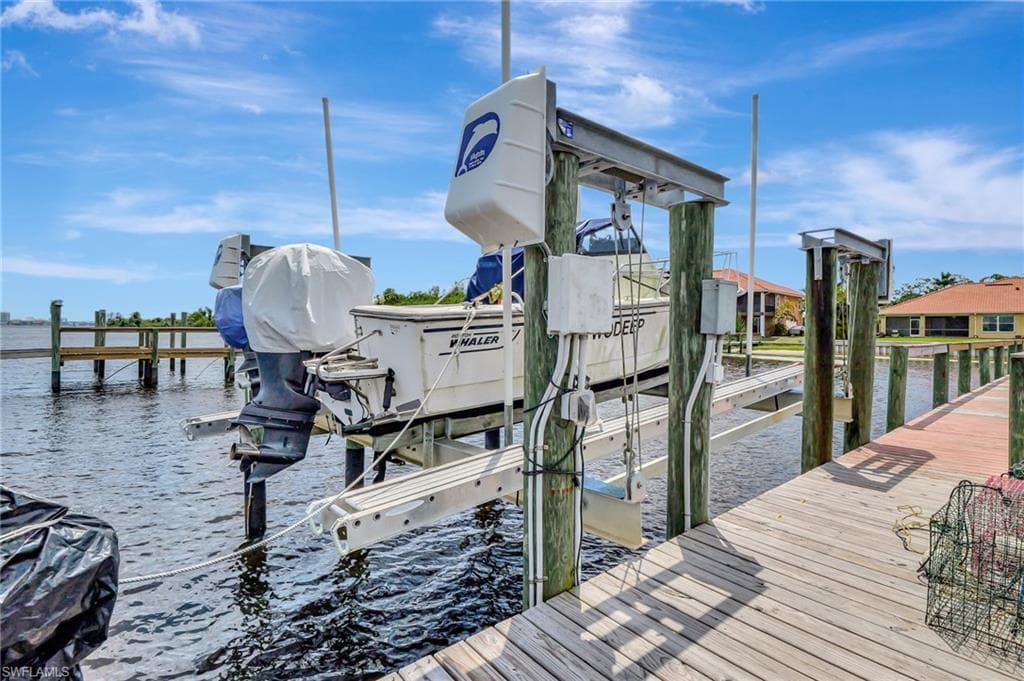 6140 River Shore CT-37