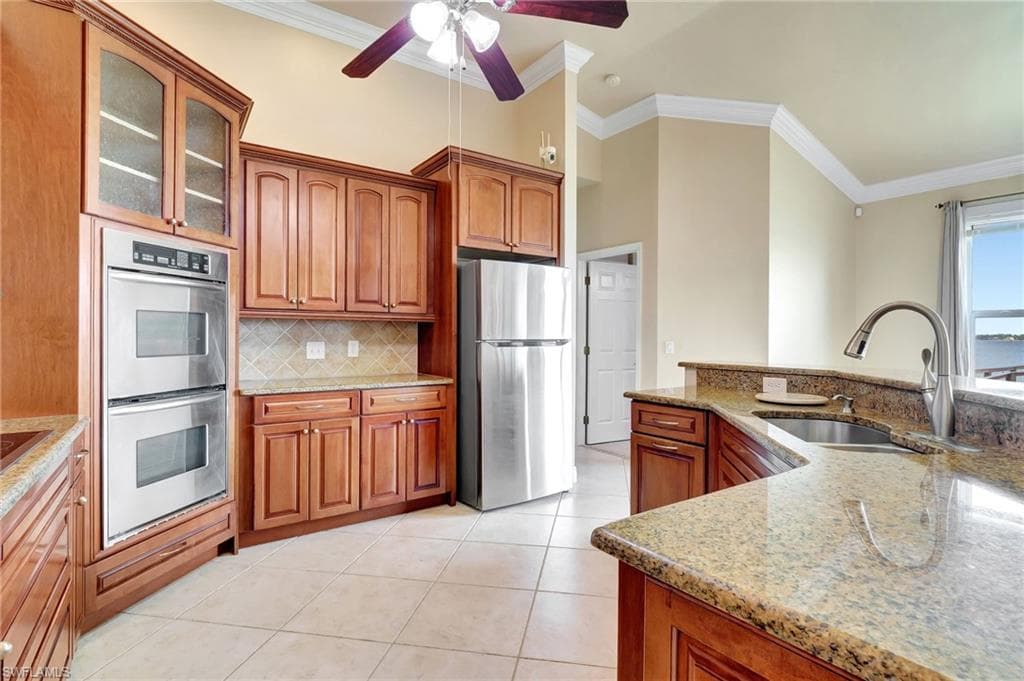 6140 River Shore CT-11