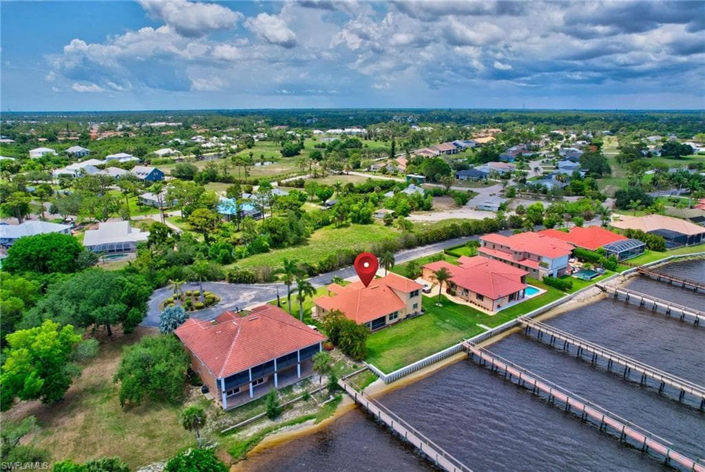 6140 River Shore CT-40