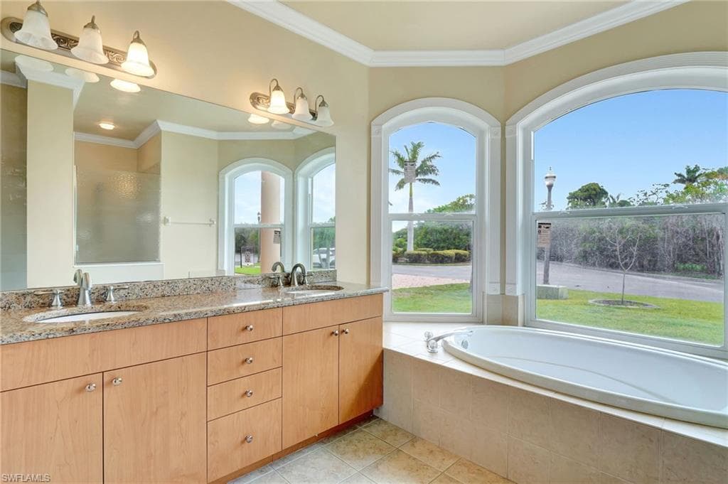 6140 River Shore CT-21