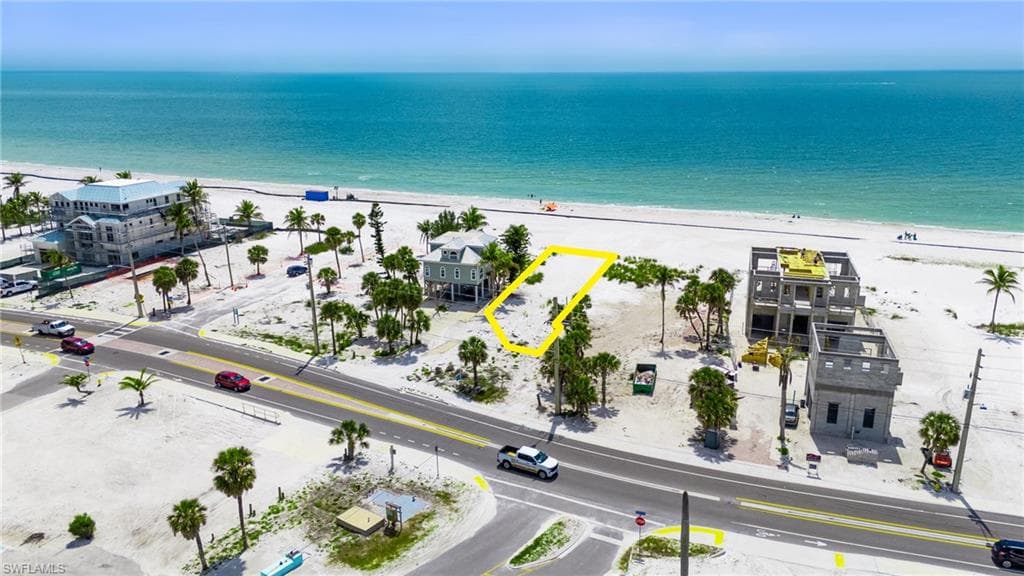 5682 Estero BLVD-13