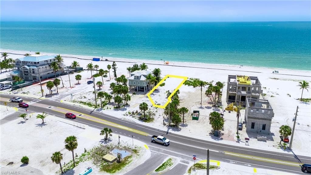 5682 Estero BLVD-9