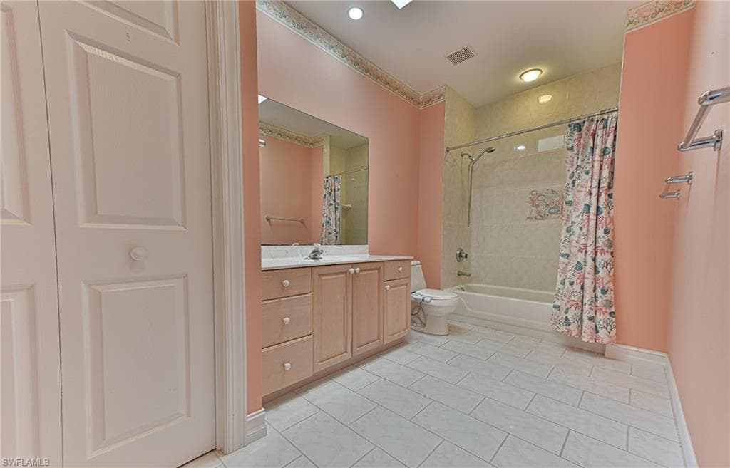 192 Topanga DR-26