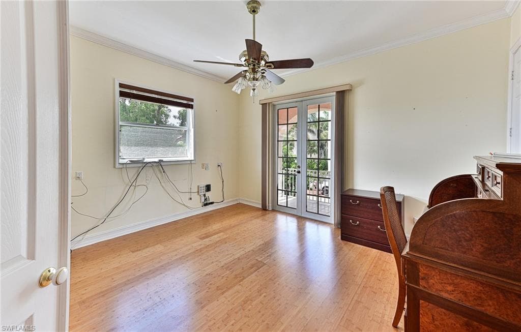 192 Topanga DR-24