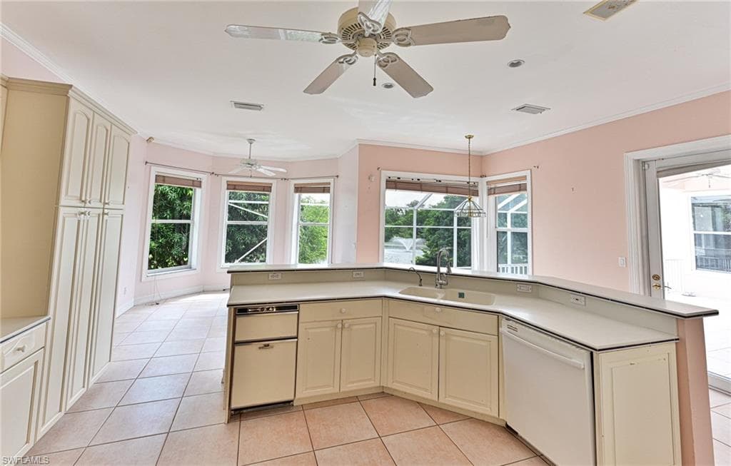 192 Topanga DR-18