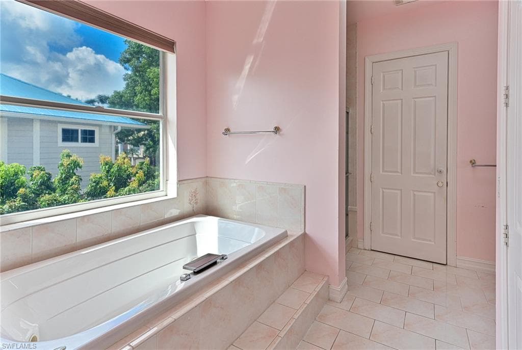 192 Topanga DR-21