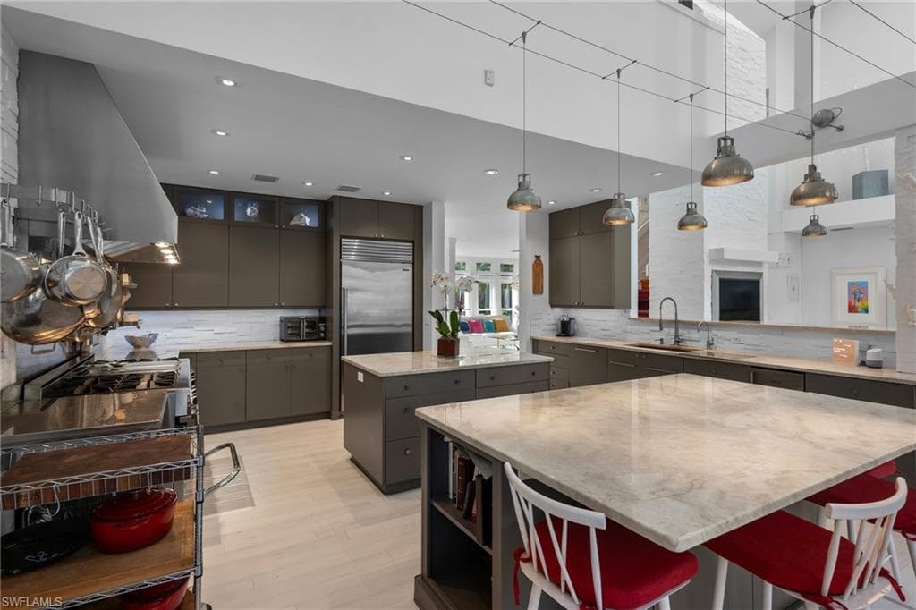 5700 Waxmyrtle WAY-28
