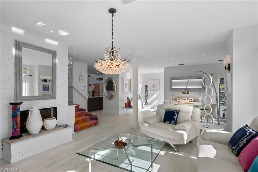 5700 Waxmyrtle WAY-30