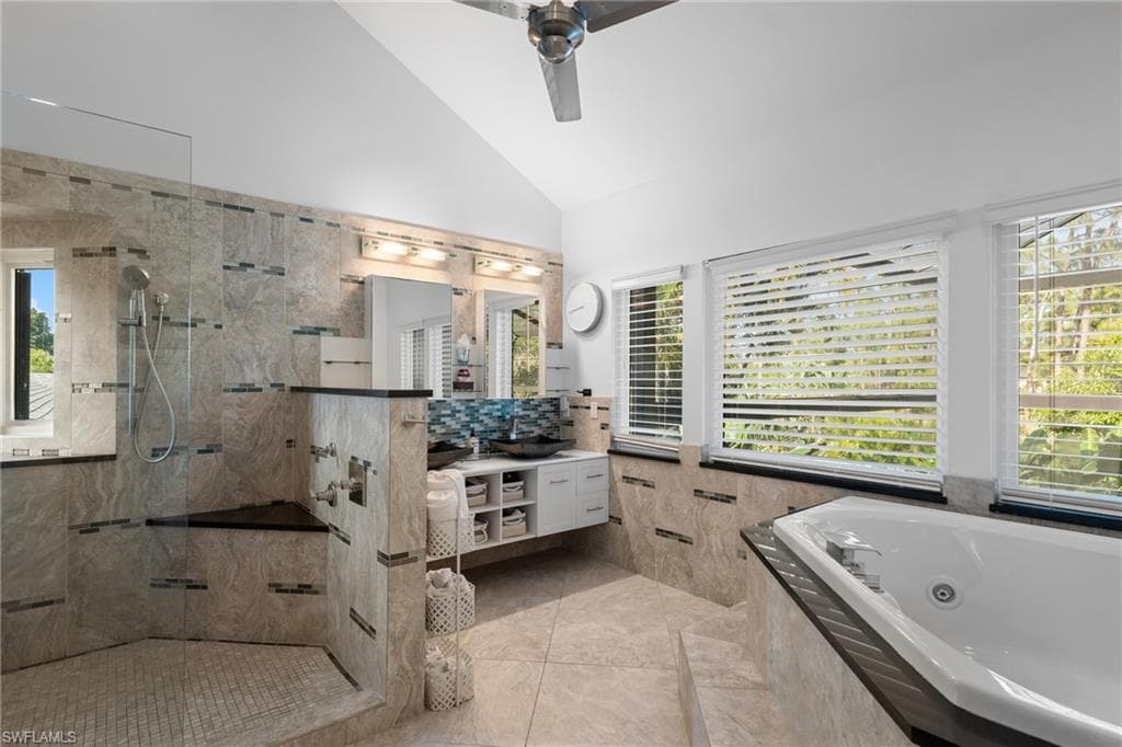 5700 Waxmyrtle WAY-19