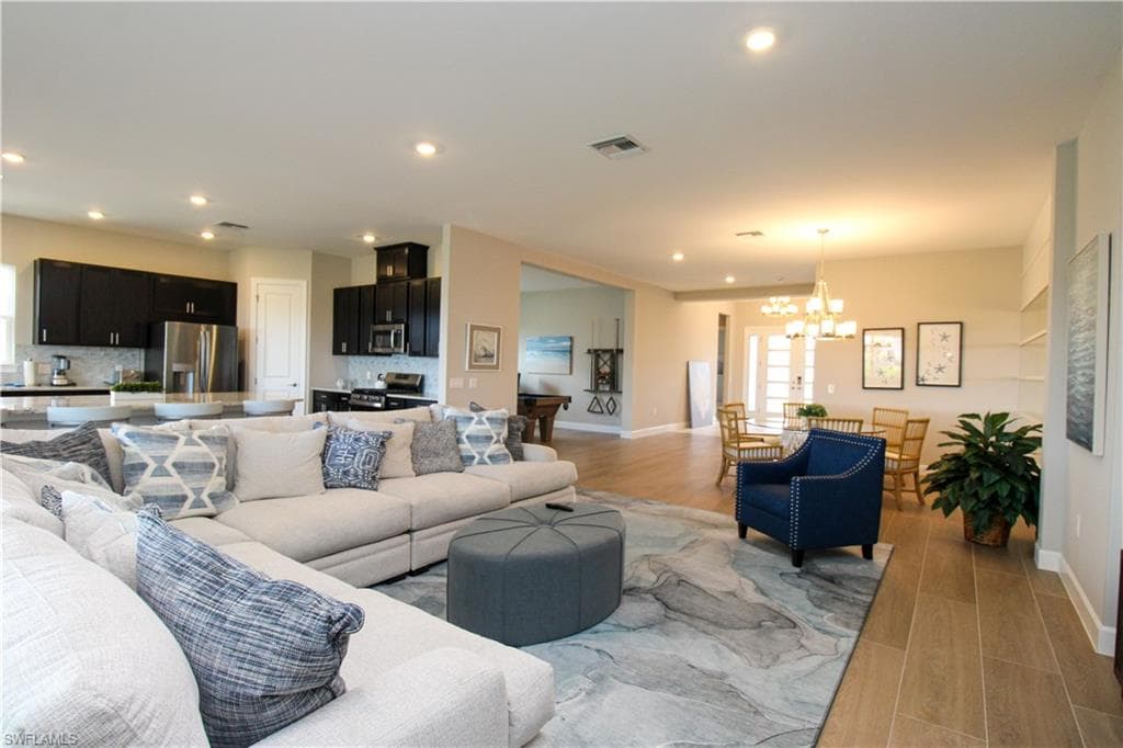 15765 Cortina ST-28