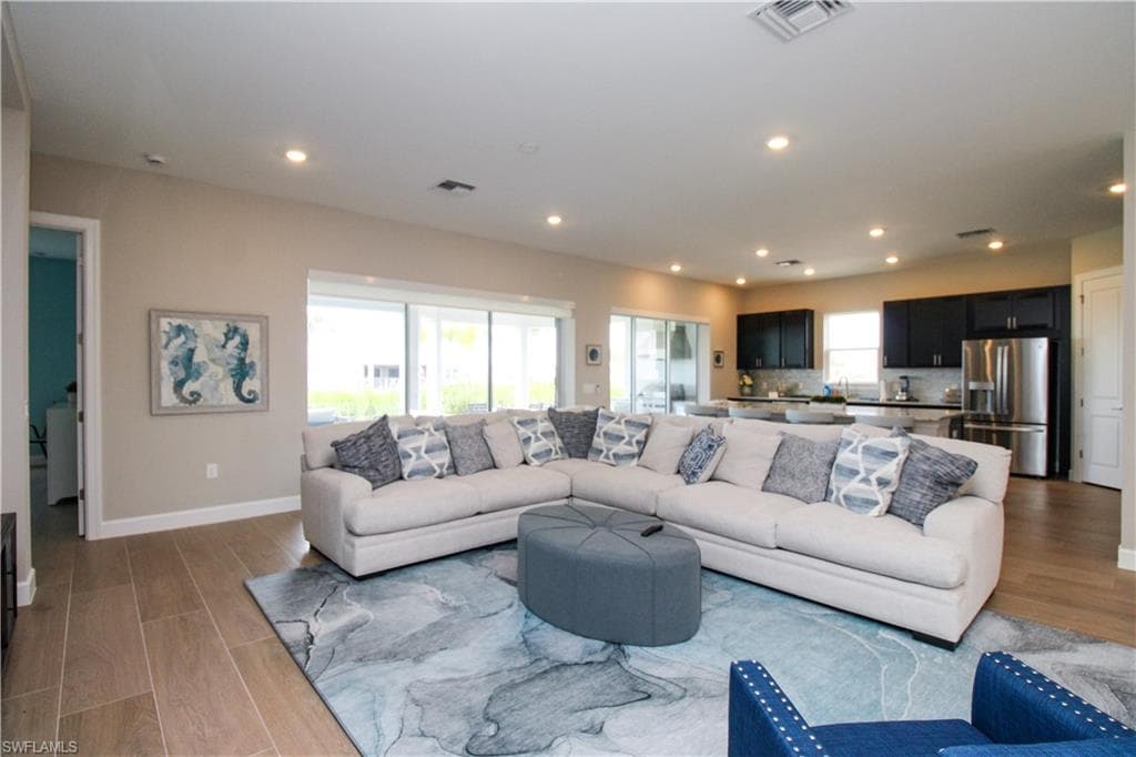 15765 Cortina ST-25