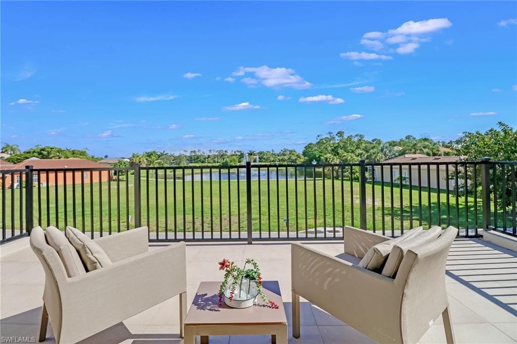 2875 Coco Lakes DR-17