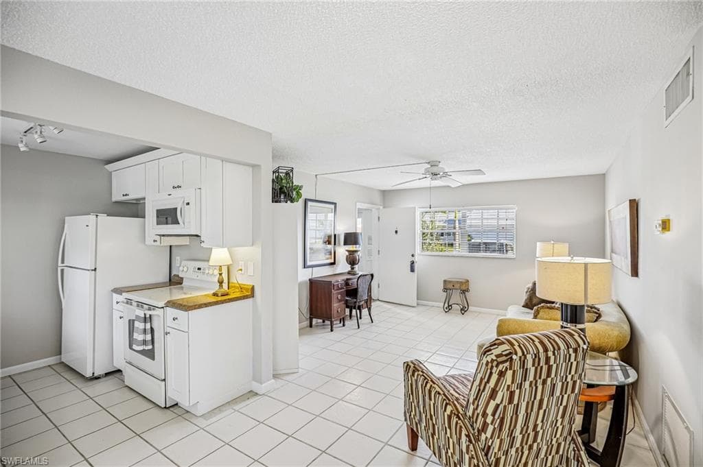 1514 Edgewater CIR 3A-7