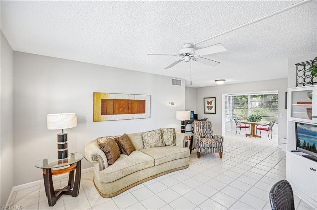 1514 Edgewater CIR 3A-3
