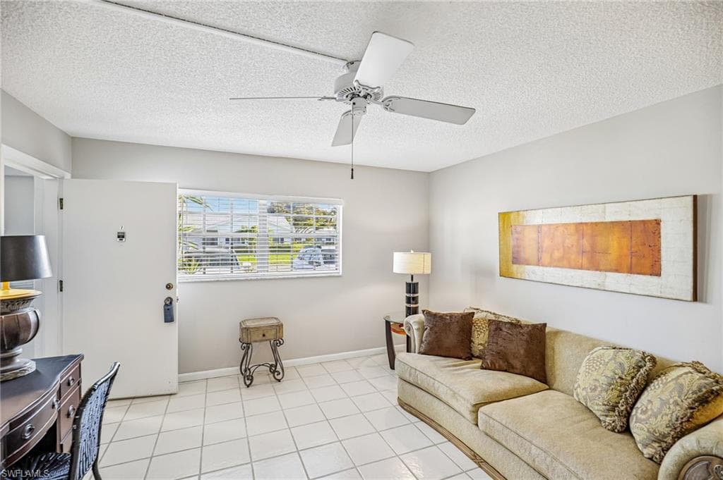 1514 Edgewater CIR 3A-5