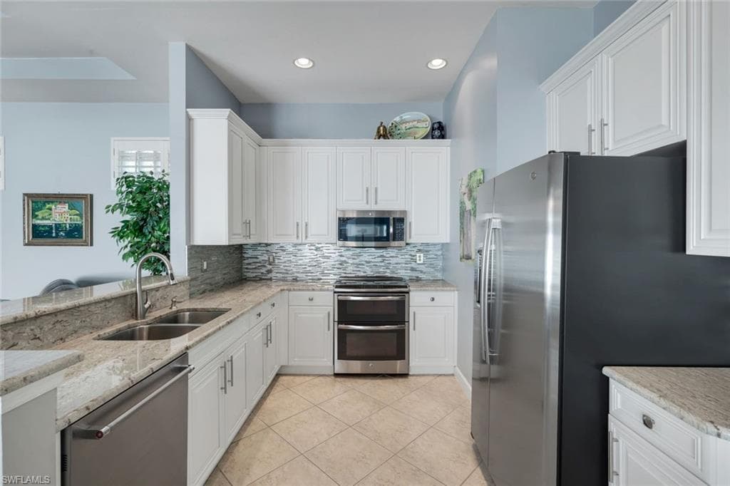 3232 Sundance CIR-12