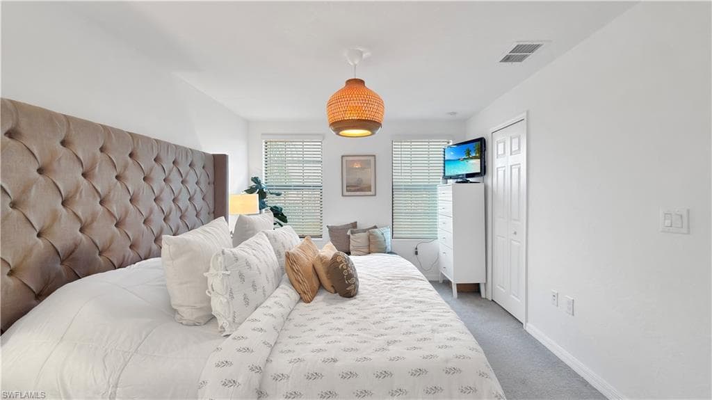 14135 Oviedo PL-23