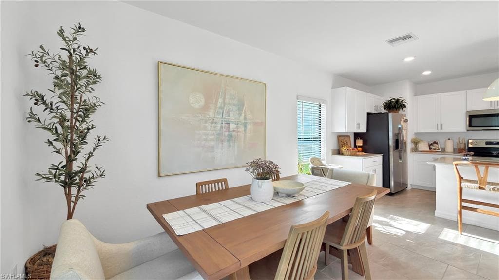 14135 Oviedo PL-12