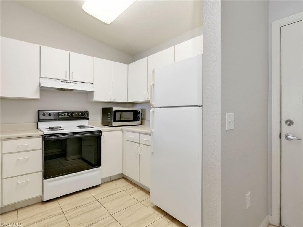 8284 Key Royal CIR 1331-5