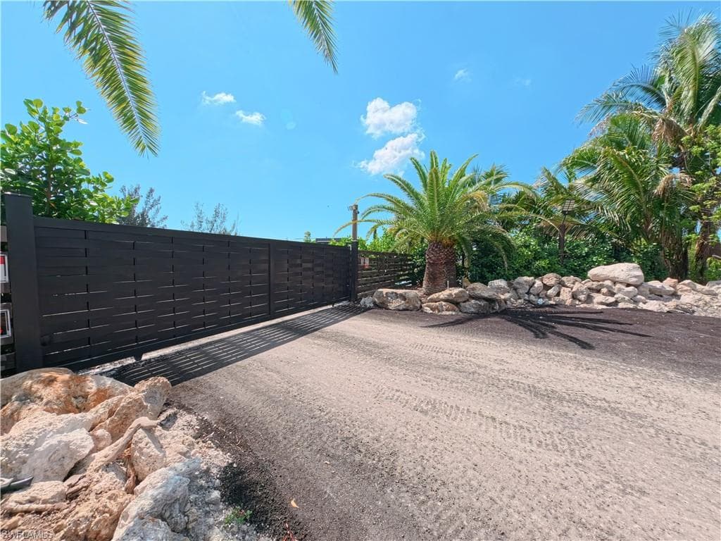 12242 Eagles Nest DR-35