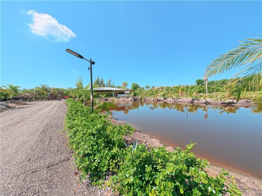 12242 Eagles Nest DR-39