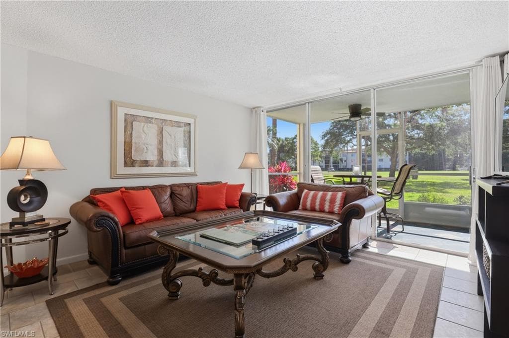 1086 Forest Lakes DR 106-20