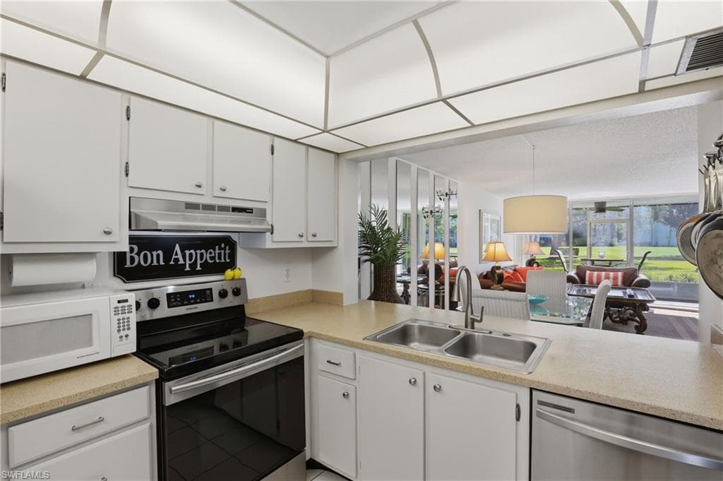 1086 Forest Lakes DR 106-9