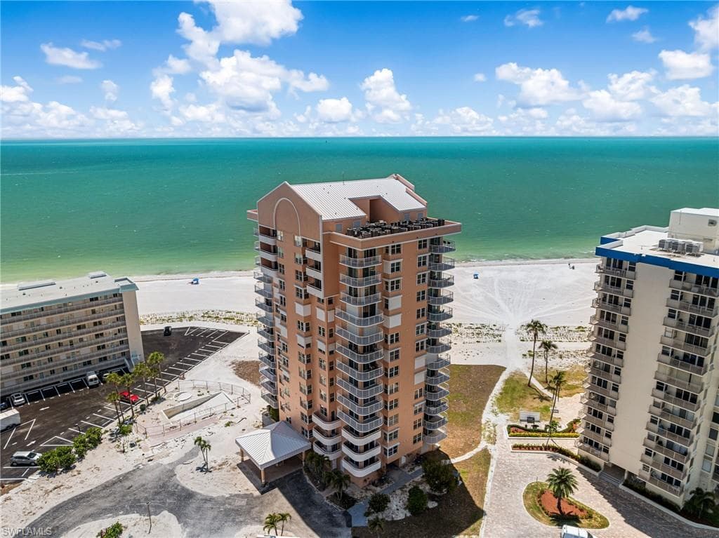 7390 Estero BLVD 404-29