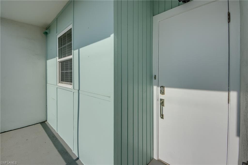 4202 SE 4th PL 3-6